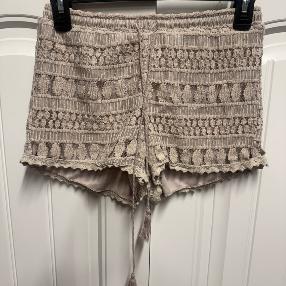 Rue21 High Waist Crochet Beige Shorts